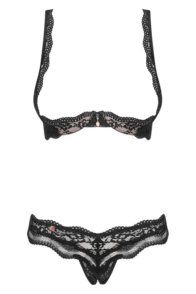 Ensemble noir audacieux