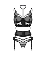 Ensemble noir avec détail brodé