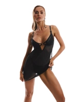 Nuisette et string transparents et sensuels